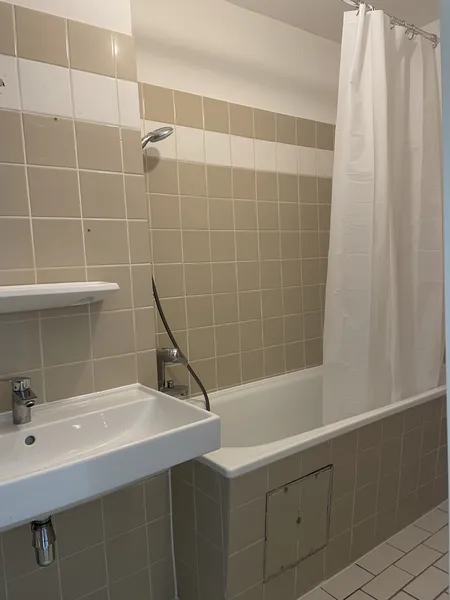 unsanierte 3 Zimmer Wohnung — photo 1
